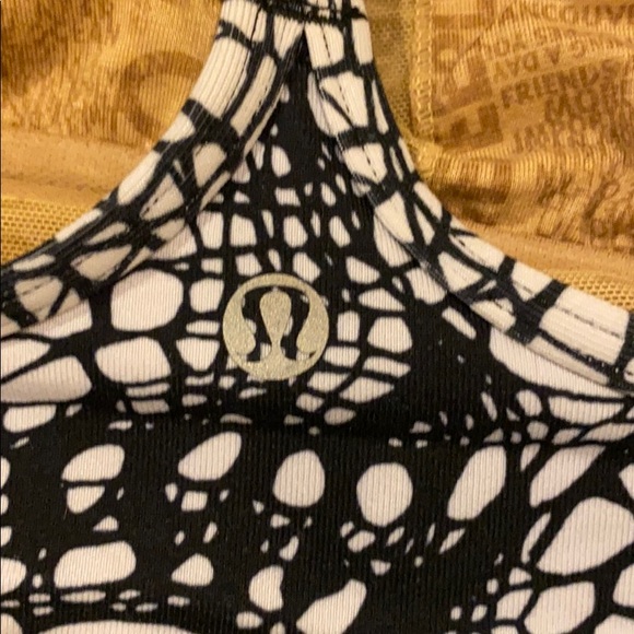 Lululemon Y Tank Top - Picture 3 of 3